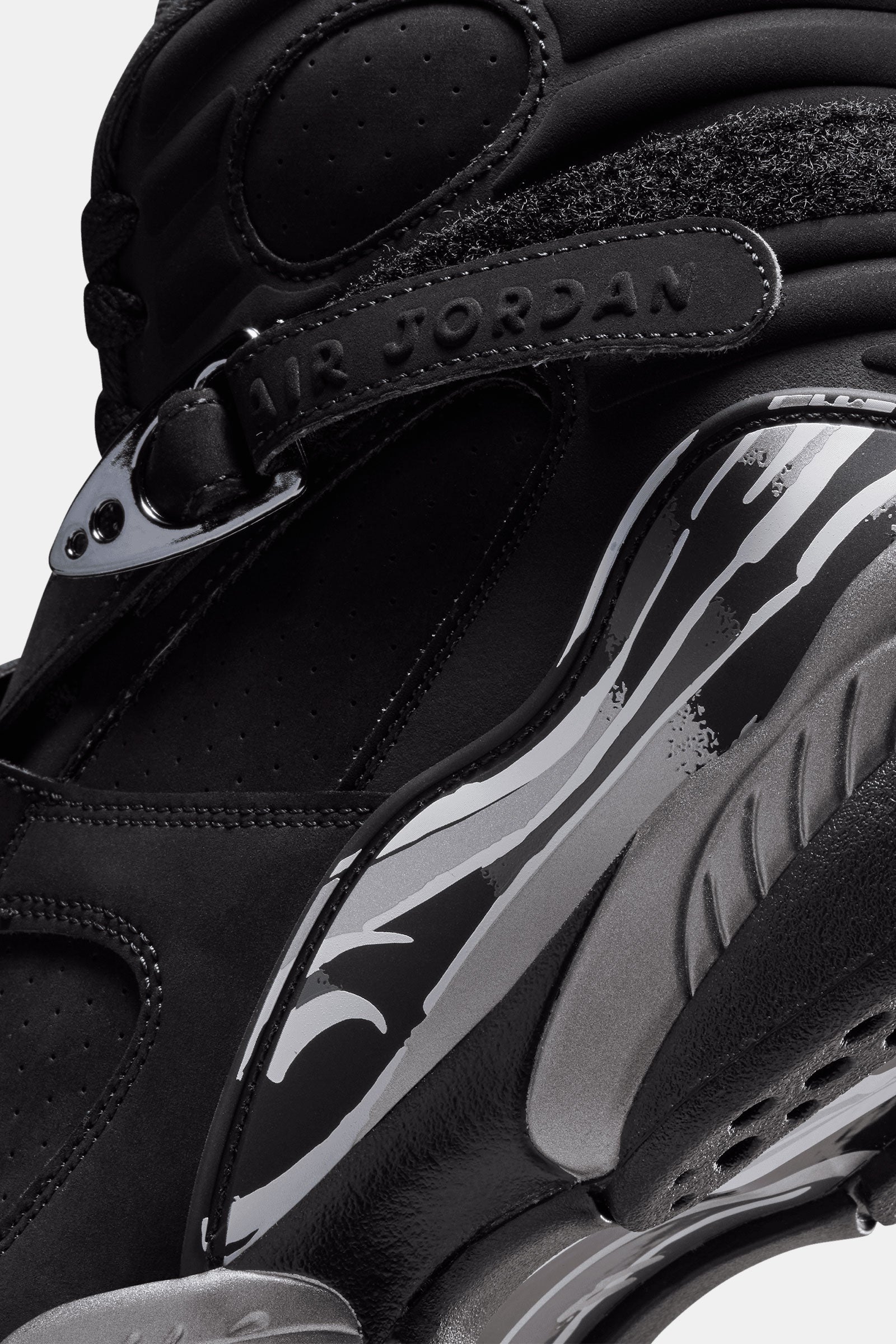 Air Jordan 8 Retro "Chrome"