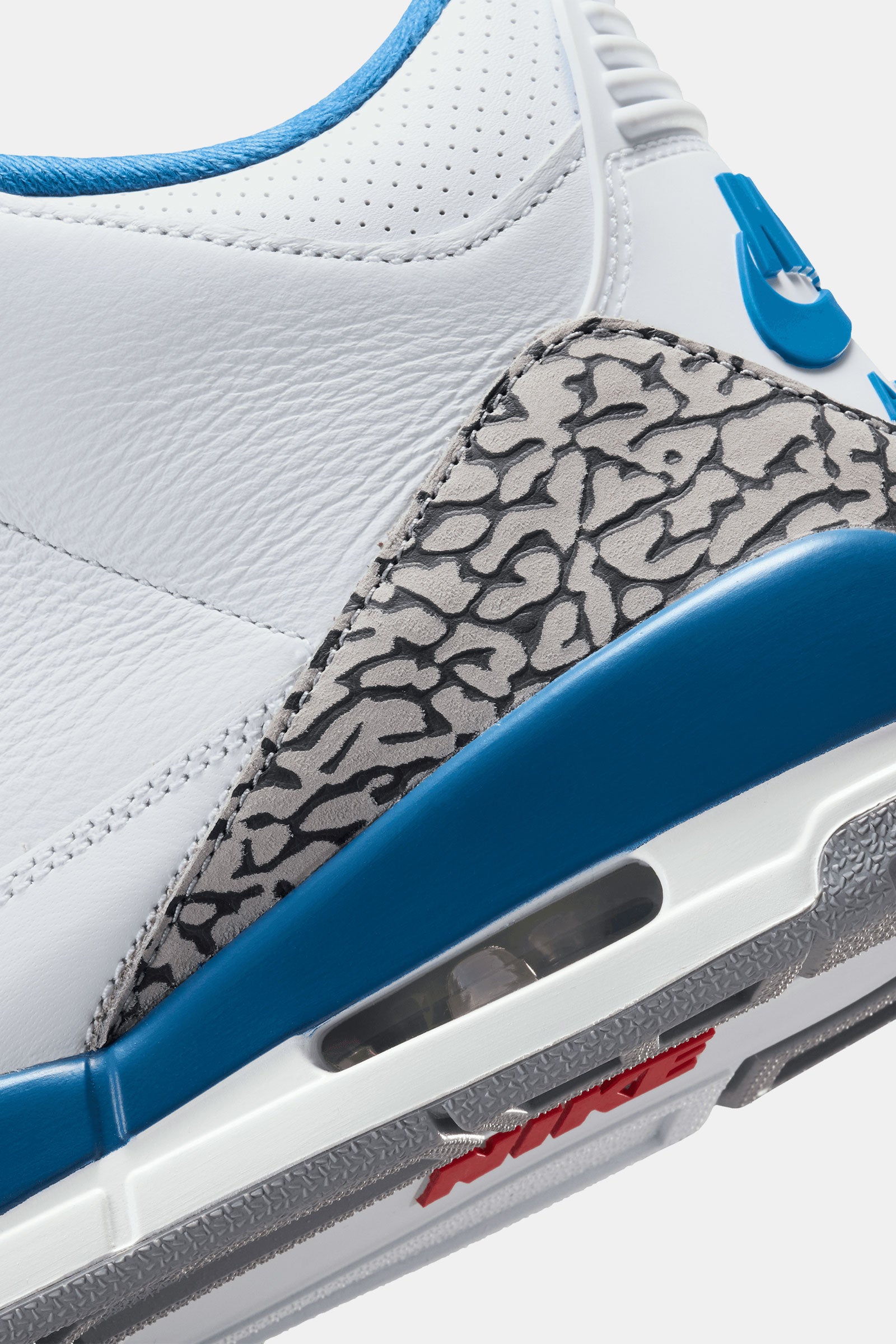 Air Jordan 3 Retro "True Blue"