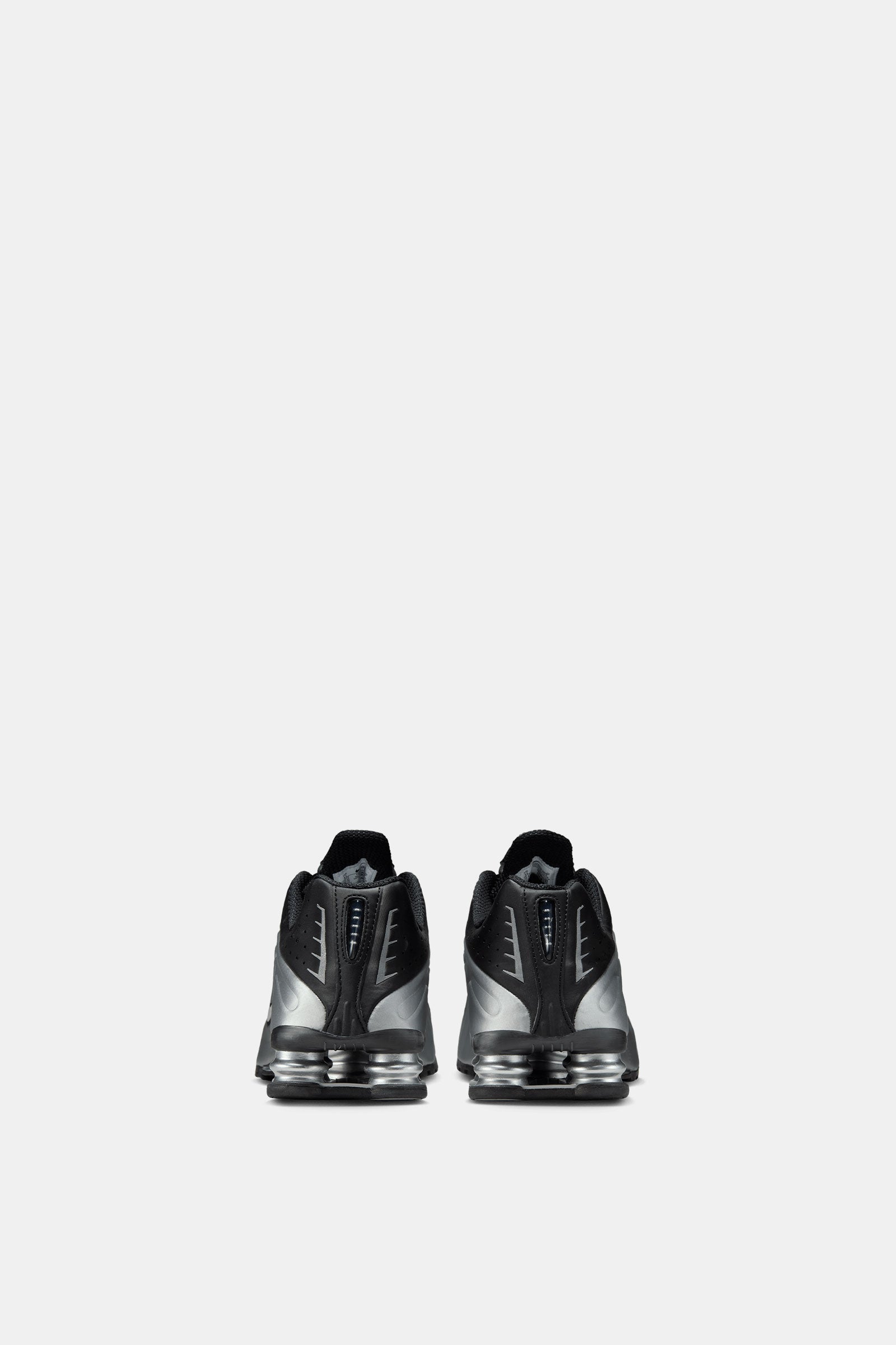 Nike Shox R4