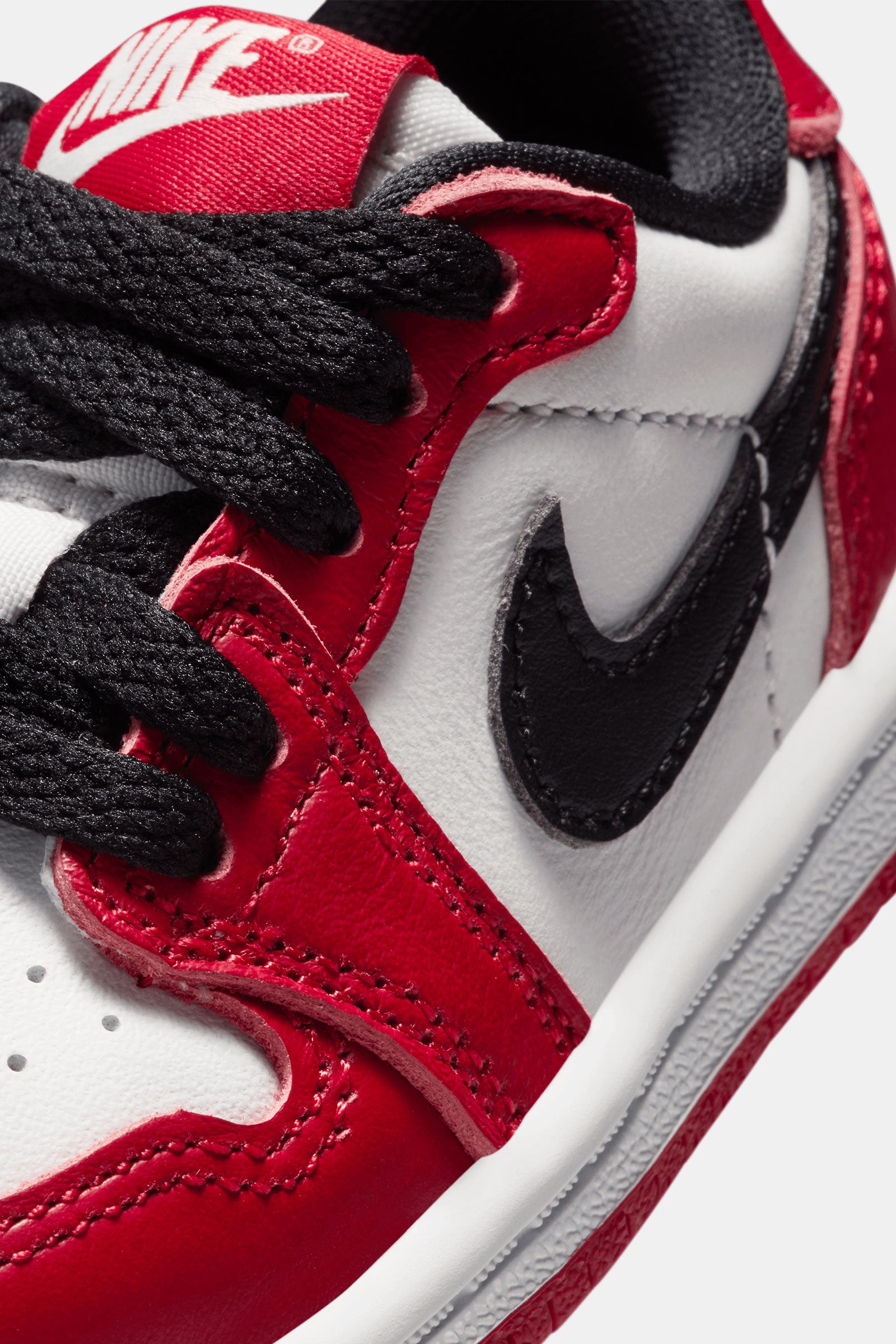 Jordan 1 Retro Low OG "Chicago" (TD)