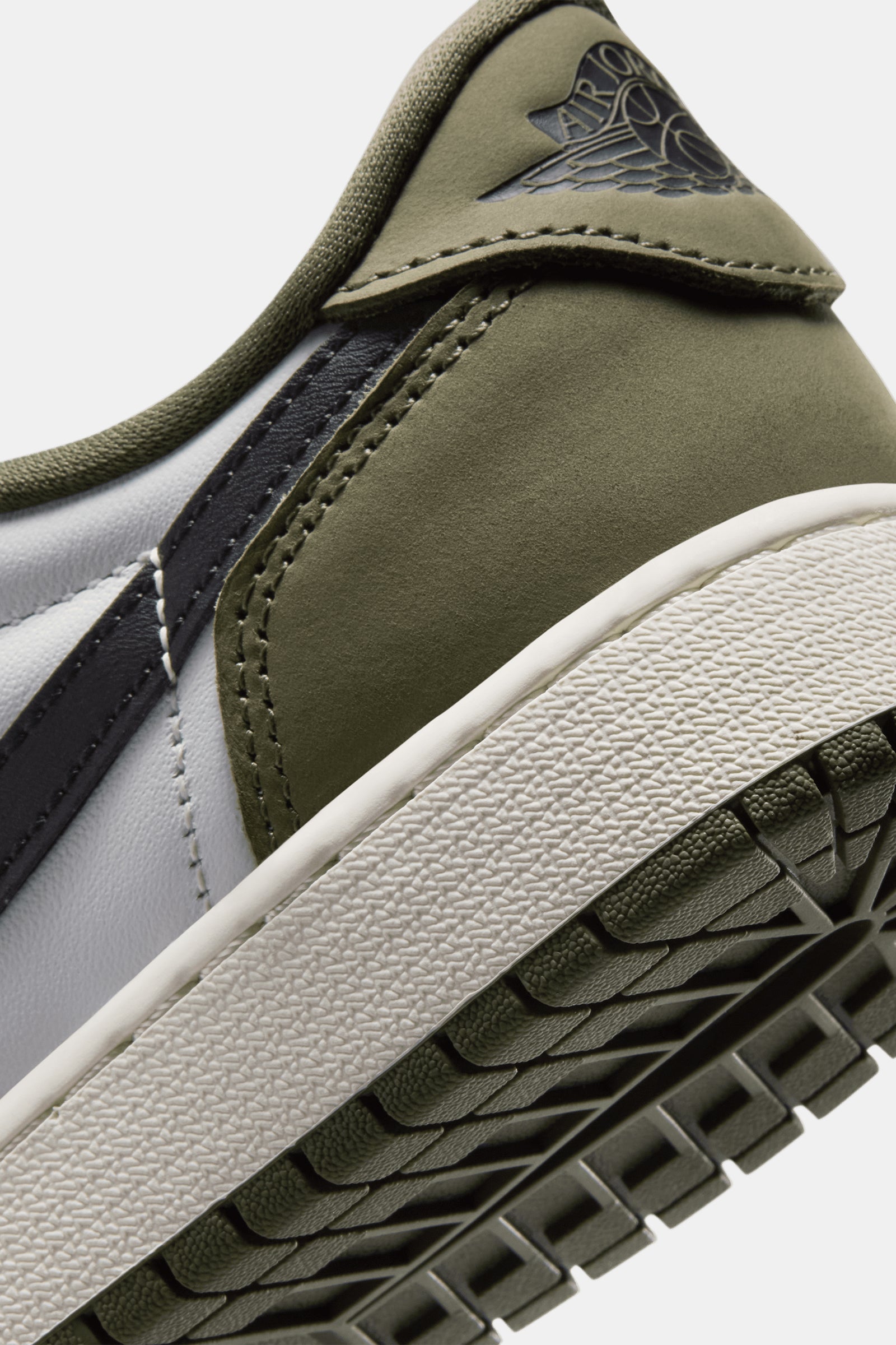 Air Jordan 1 Retro Low (GS) "Medium Olive"
