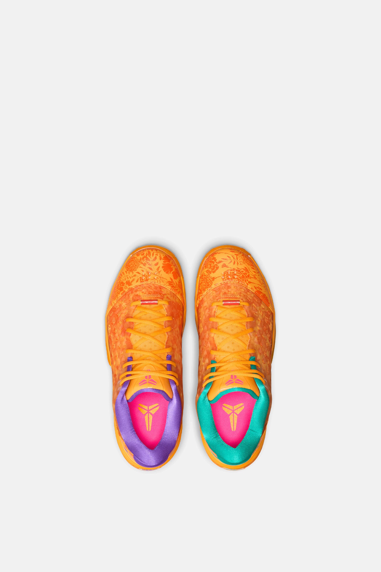 Kobe 3 Low Protro "Mamba Eterno"