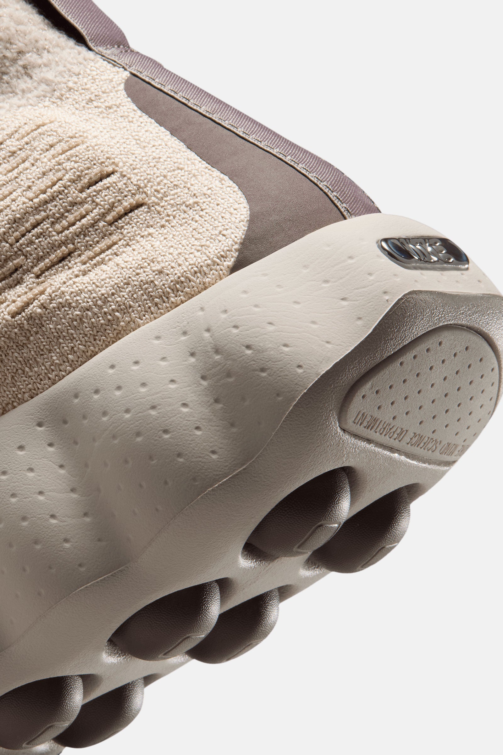 Nike Mind 002 Flyknit