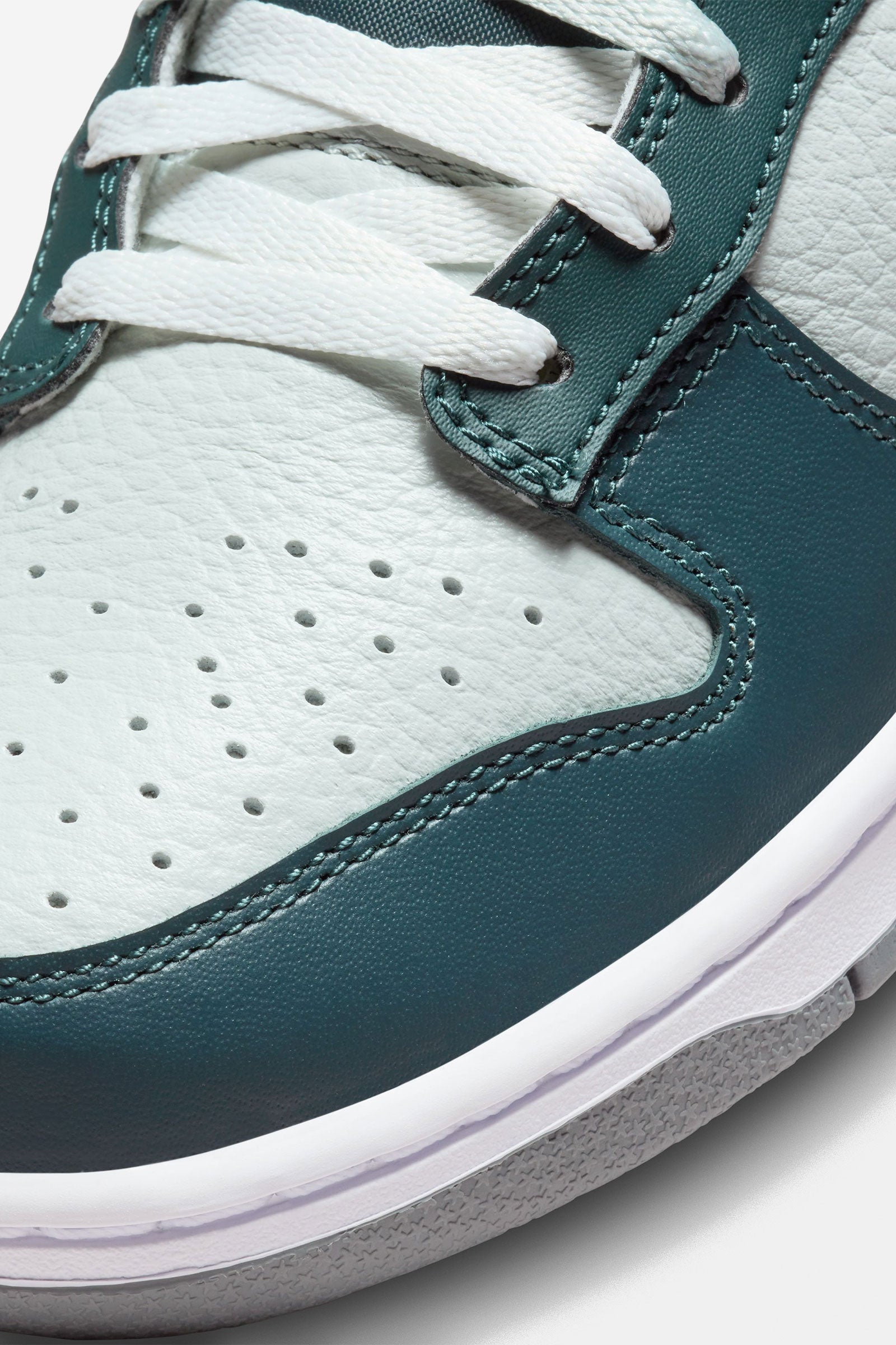 Nike Dunk Low Retro Premium