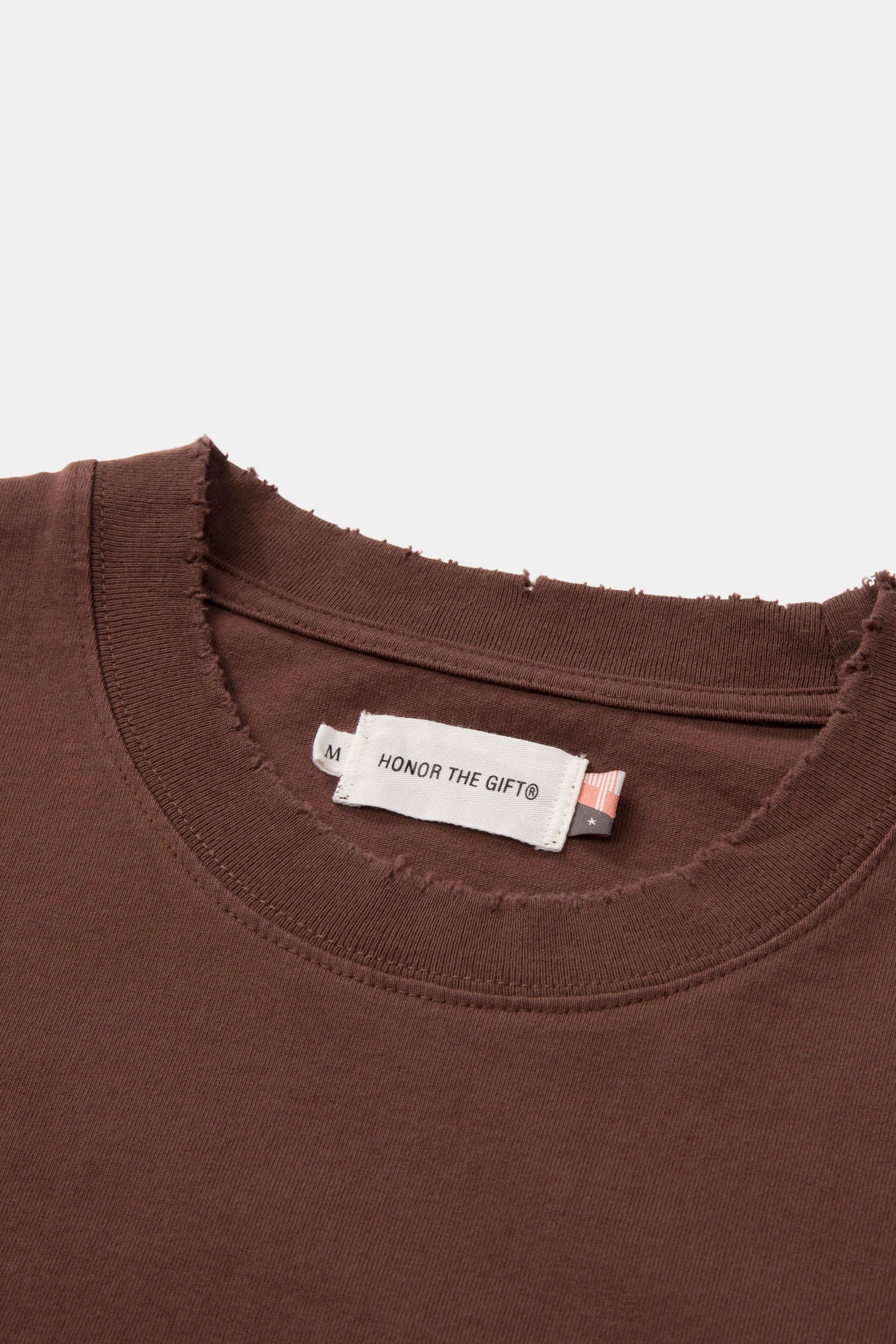 EMBROIDERED POCKET TEE