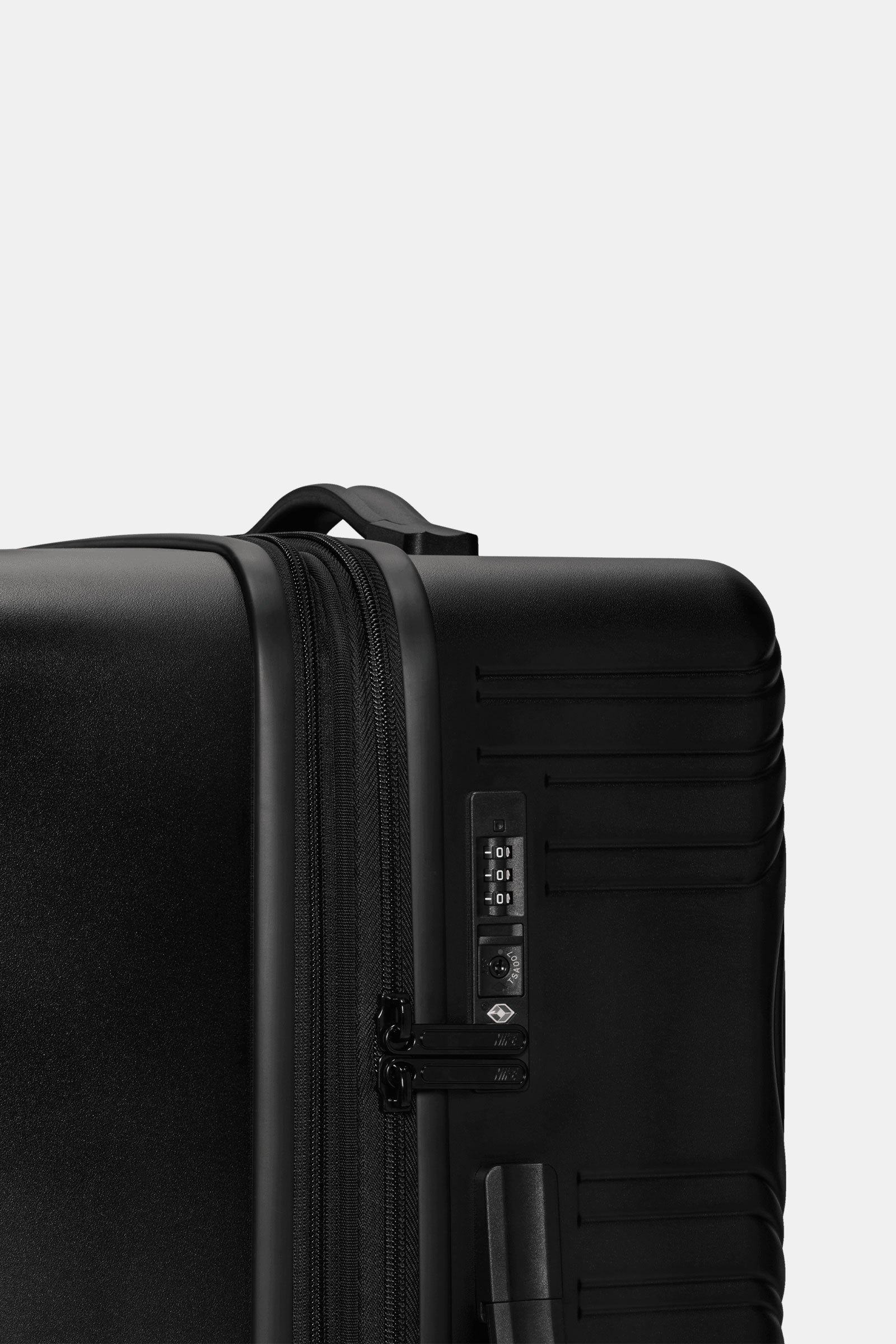 Nike Medium Hardshell Checked Luggage