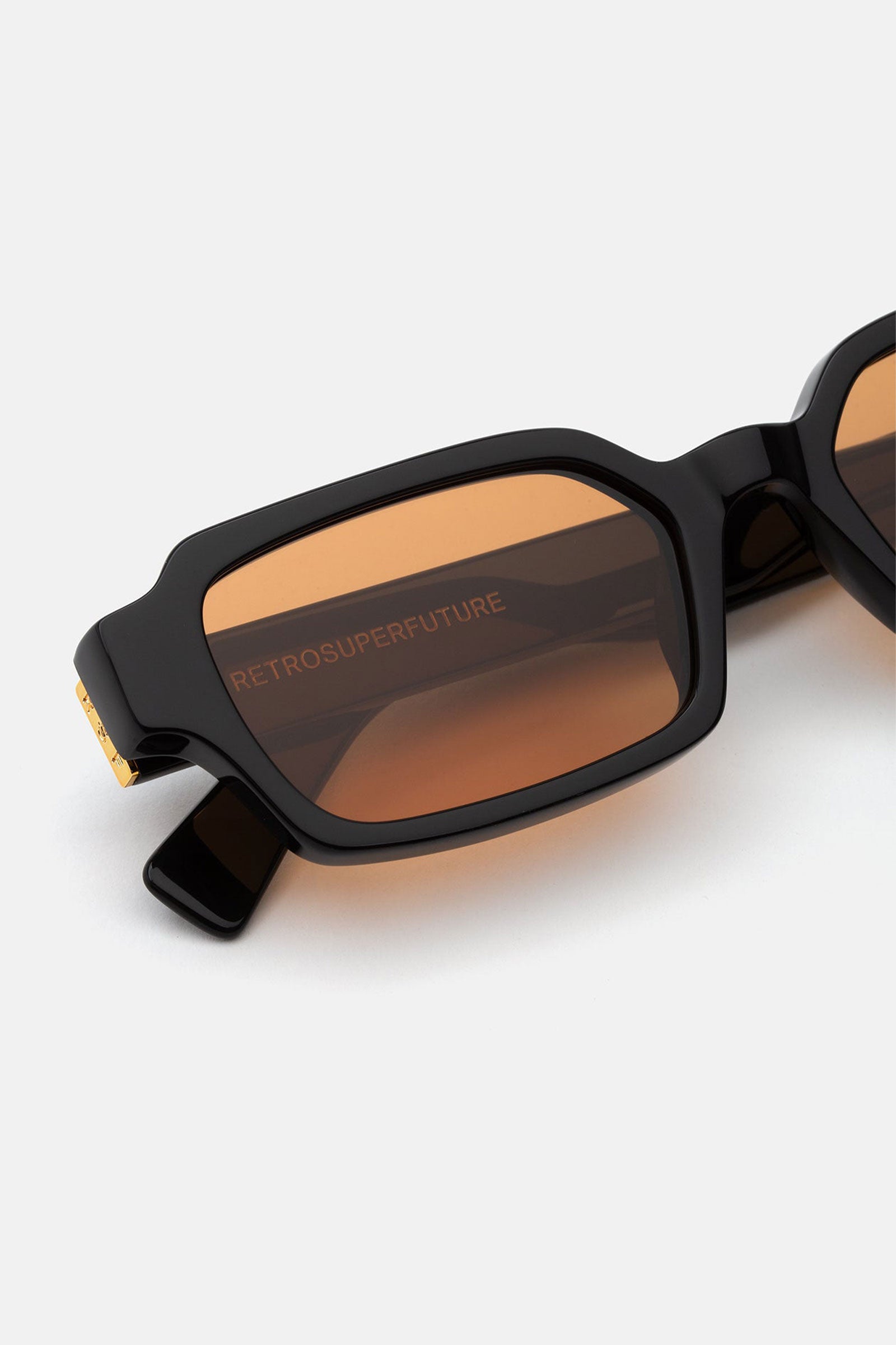 Carino Refined