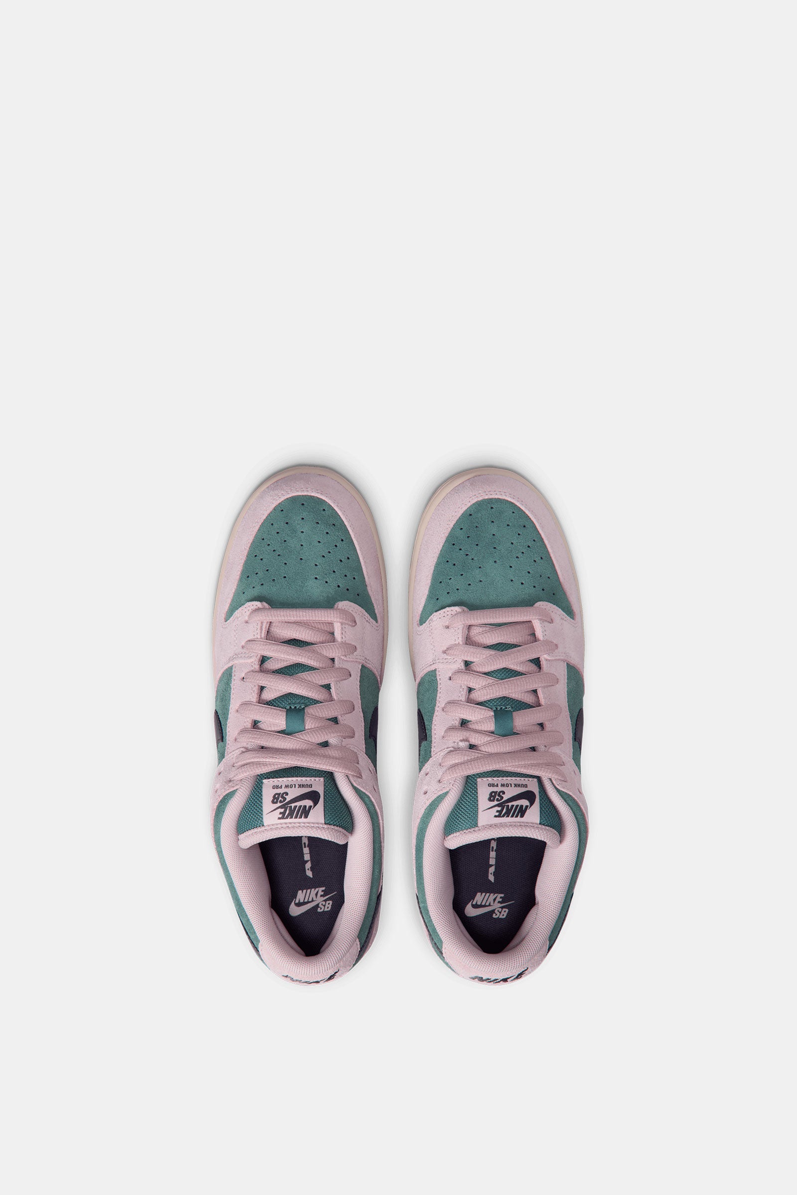 Nike SB Dunk Low Pro