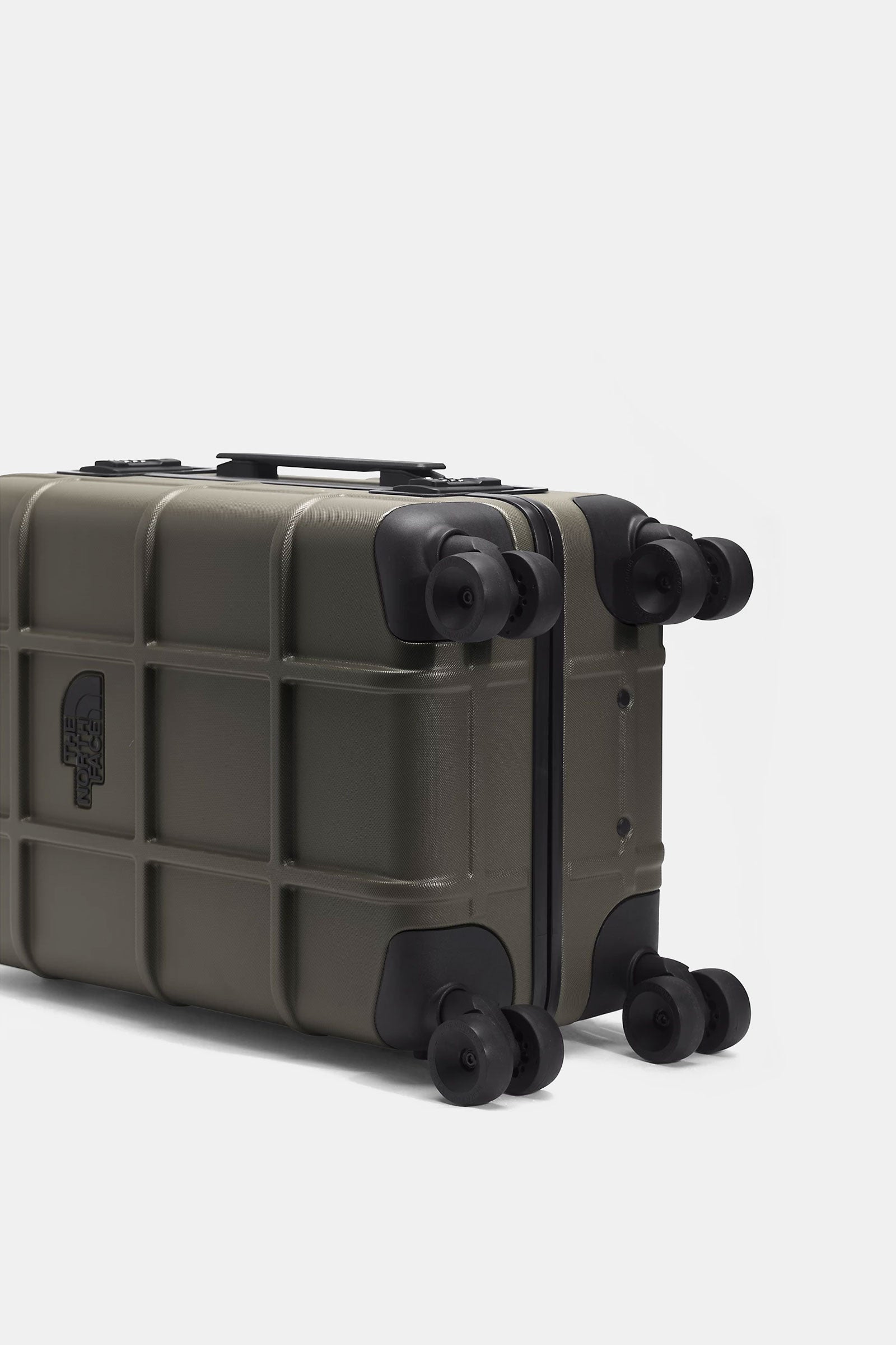 ALL WEATHER 4-WHEELER 22"