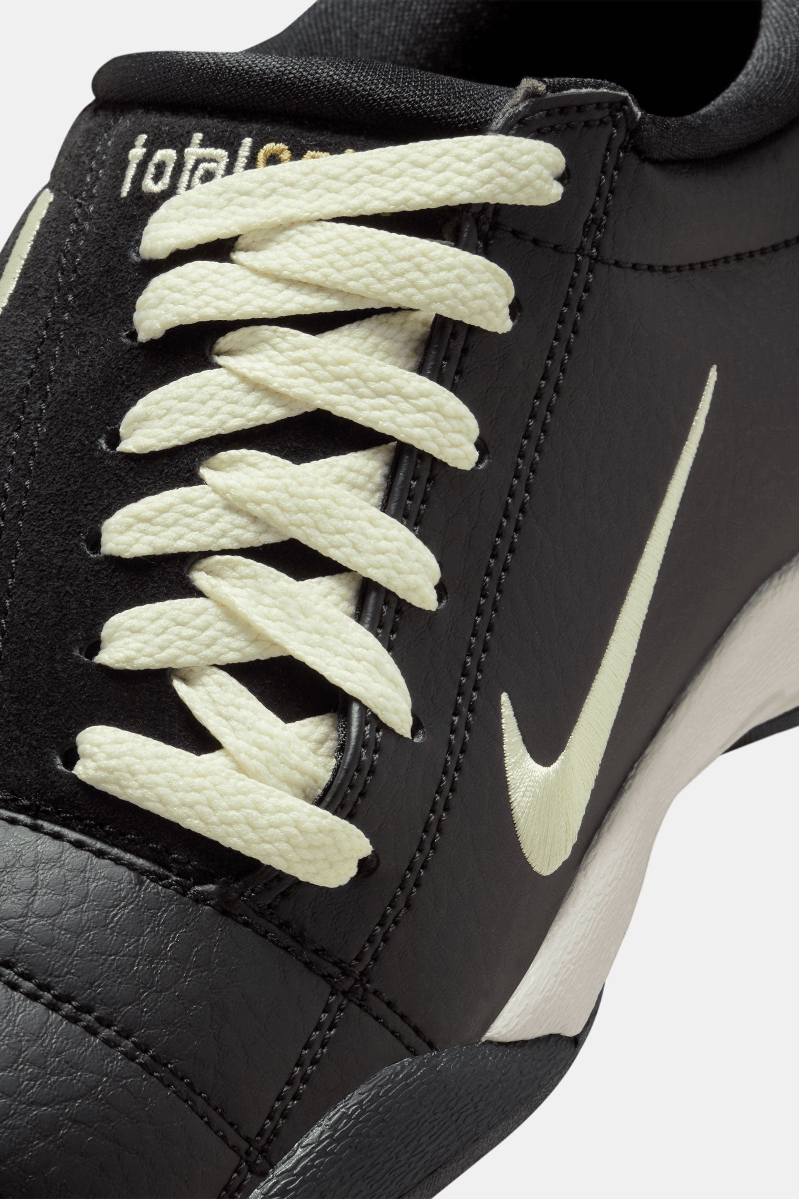 Nike Total 90