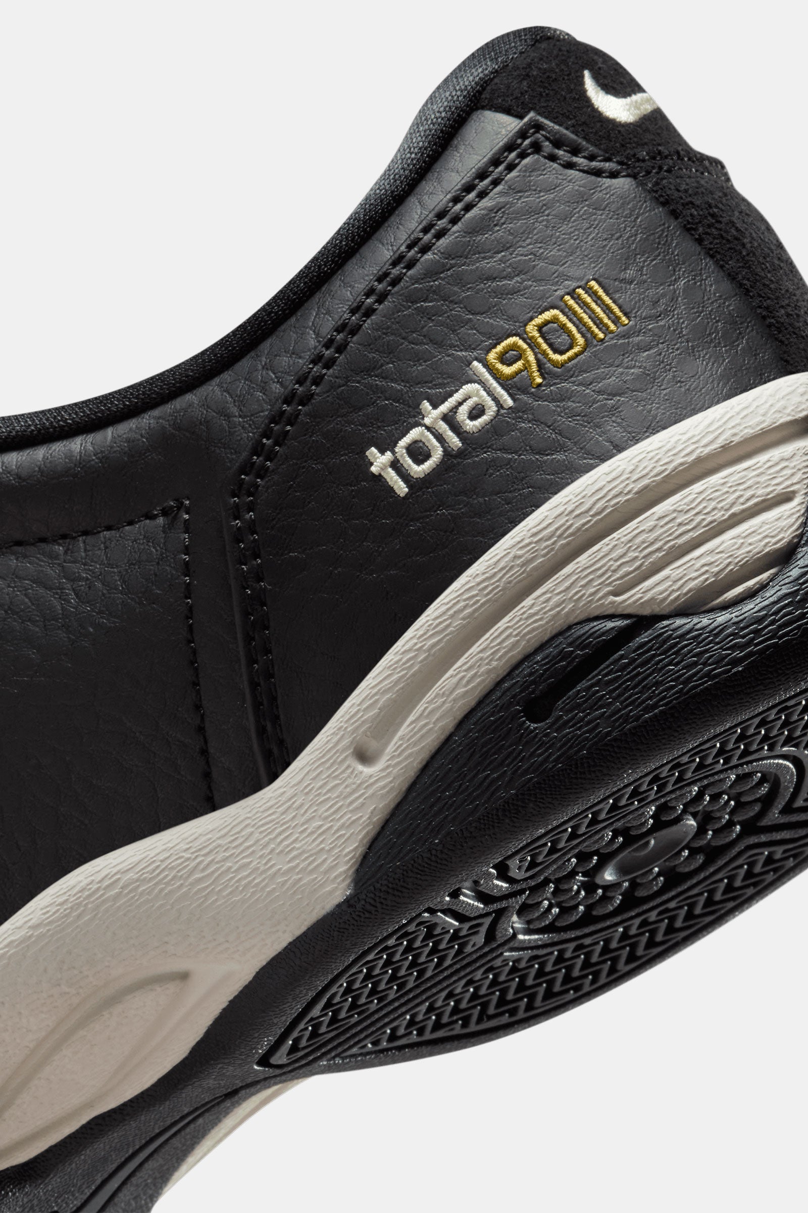 Nike Total 90